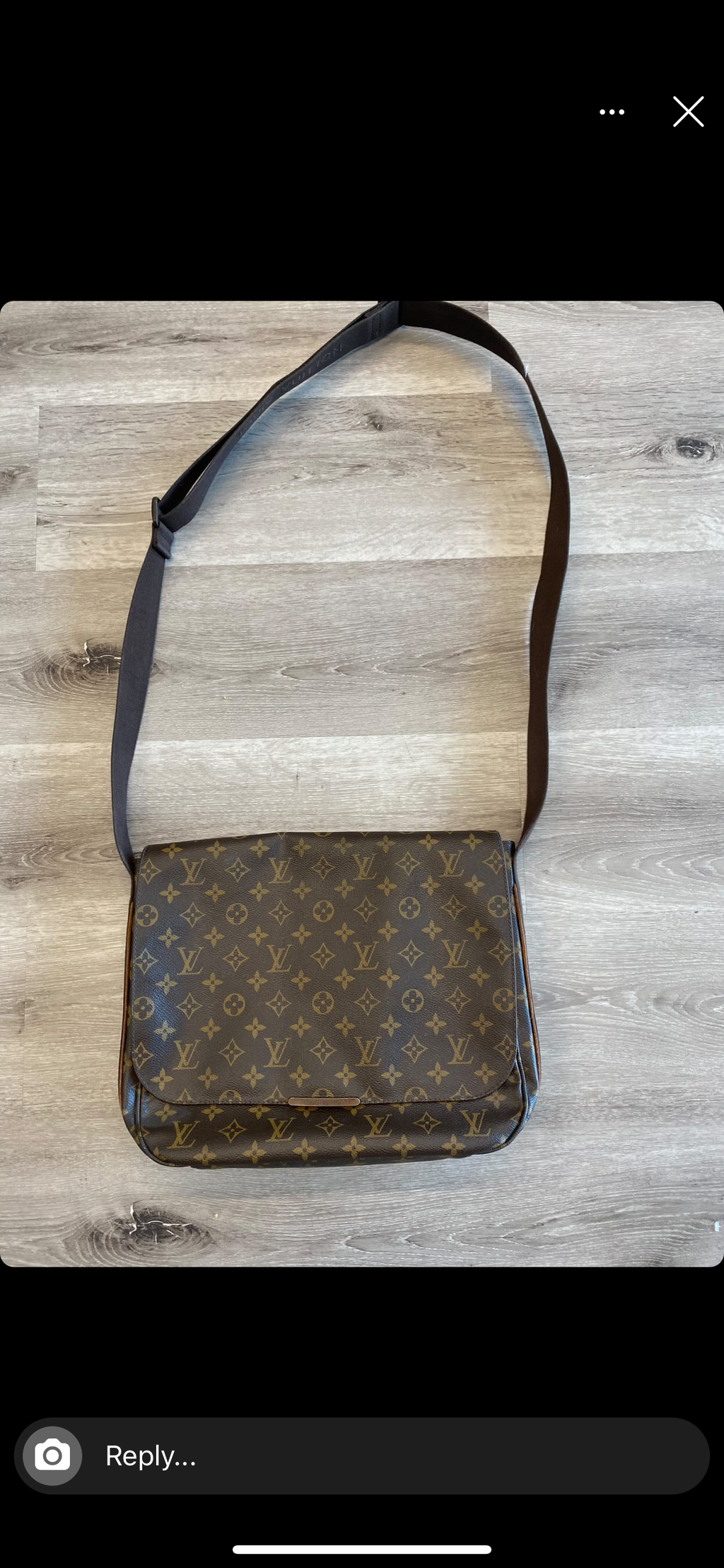 Louis Vuitton Measenger Bag